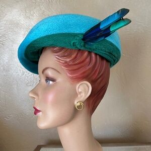 DASHING 1960s' MULTICOLORED FUZZY FELT BERFET WITH COORDINATING COLOR FEATHERS